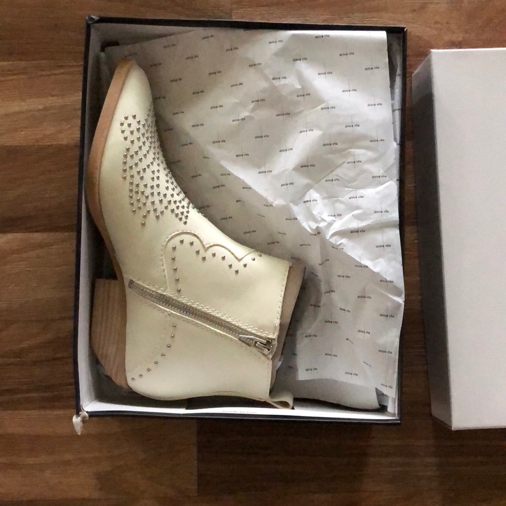 Dolce Vita booties